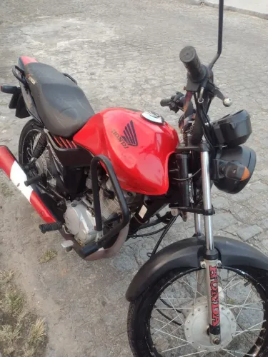 Vendo moto Honda CG fan 125 2010 ES