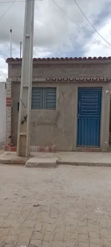 Entrego a casa forrada e pintada