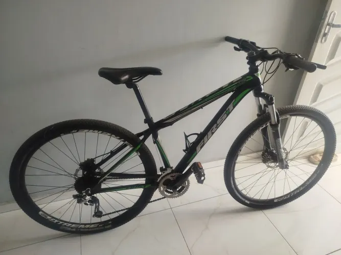 BIKE FIRST, BEM CONSERVADA.