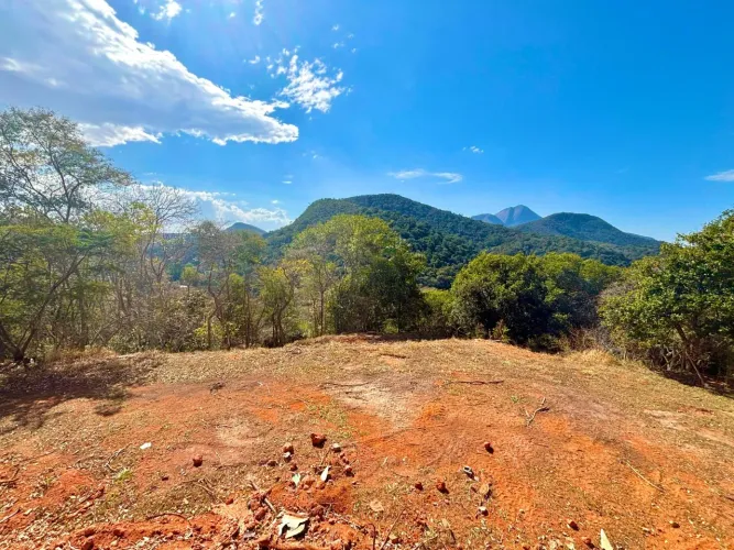 TERRENO EM ITAIPAVA PRONTO PARA CONSTRUIR.