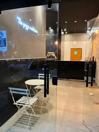 Vendo Pizzaria delivery e balcão pronta na melhor zona de Maringá