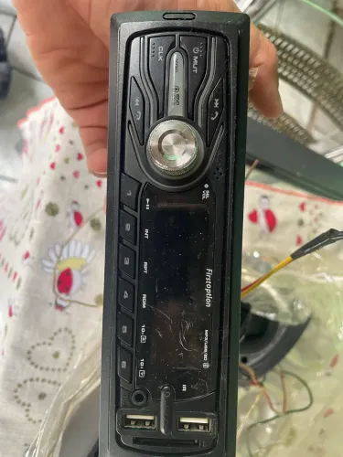 Aparelho de som automotivo
