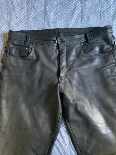 Calça em couro side laced masculina