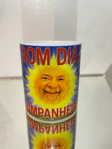 Caneca com frase bom dia companheiro