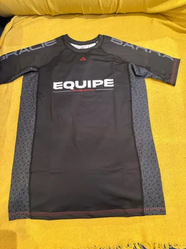 Rashguard Gracie Barra GG e EG R$170,00 cada 