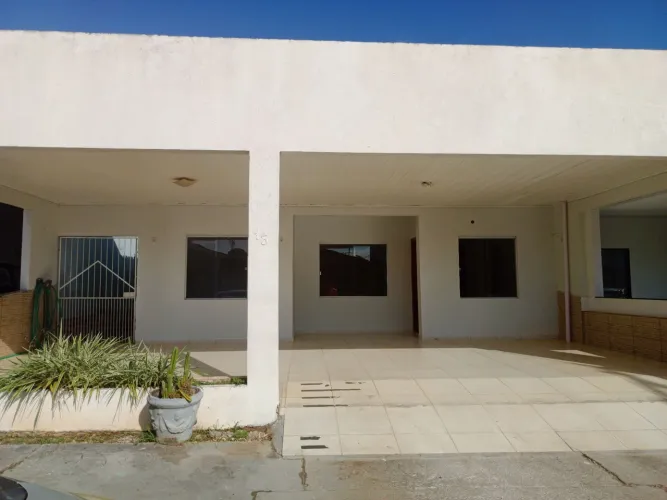 Alugo Casa no Condomínio Nova Era I