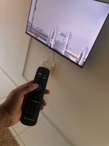 TV AOC ROKU