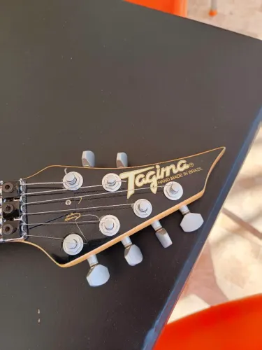 Guitarra Elétrica