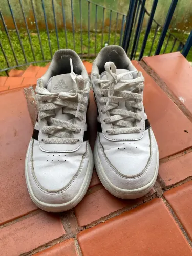 Tênis Adidas original, Tam 35