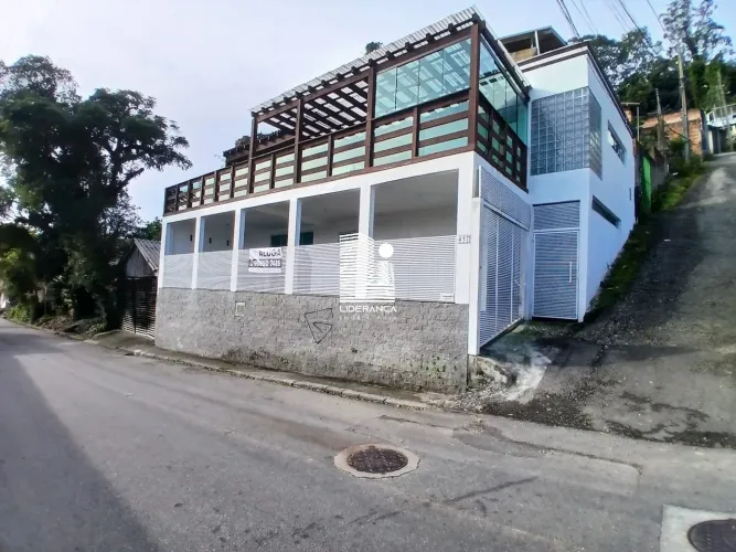 CASA 02 DORMITÓRIOS NO BAIRRO COSTERIA PIRAJUBAÉ
