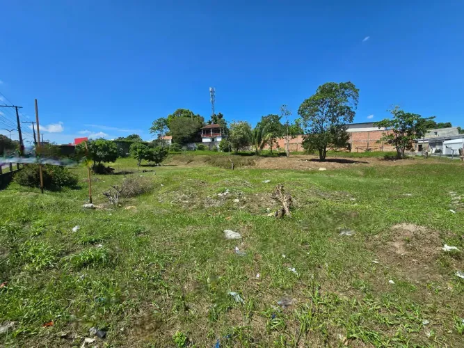 Terreno c/ 3.716m² na Av. Arquiteto Jose Henrique