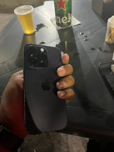 iPhone 14 Pro *