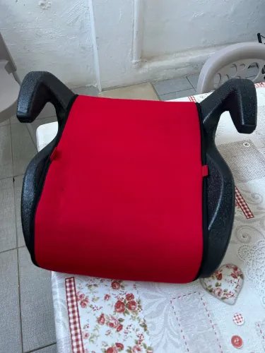 Assento de elevação para auto-infantil
