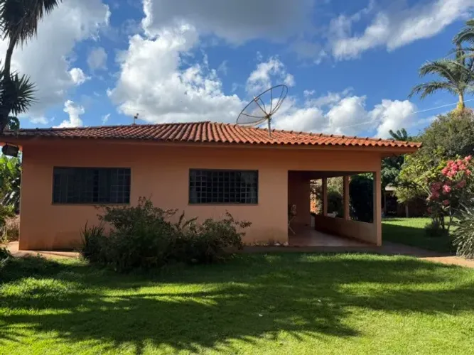 Chácara Localizada em Sabáudia medindo 2.880mts com Casa e Edicula com Piscina 