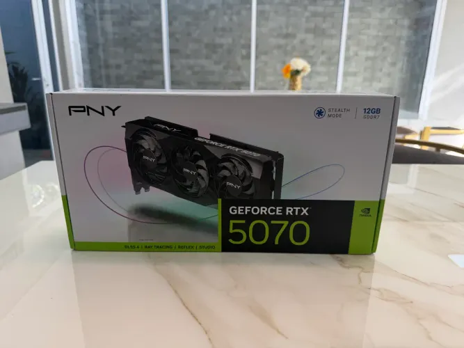 Placa de Video PNY RTX 5070 12GB