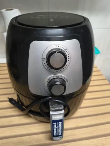Air fry Britânia pouco uso