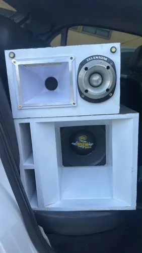 Som automotivo