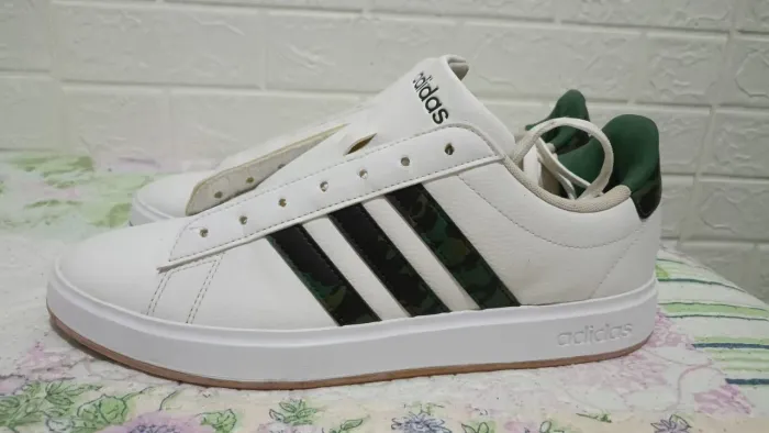 Tênis Adidas
