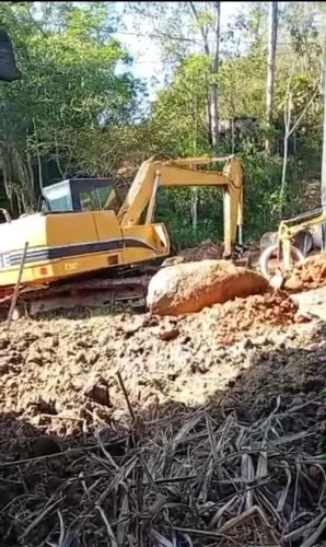Ecavadeira hidráulica case 140 ano 95