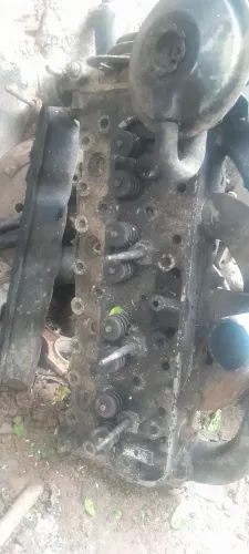 Peugeot 504/cabeçote e bomba ejetora