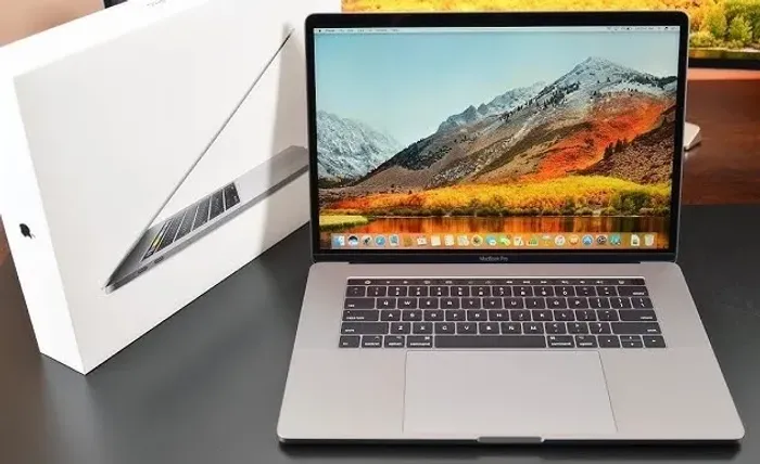 Macbook Pro i7 16gb de Ram com ssd de 512gb Seminovo Impecável com acessórios
