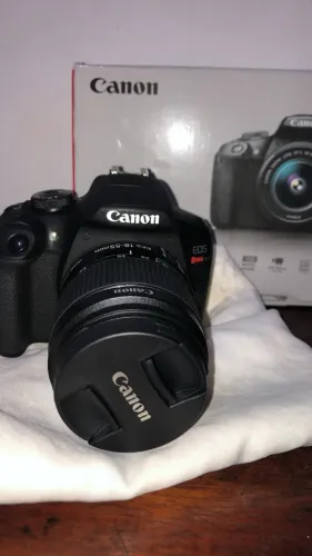 CANON T7