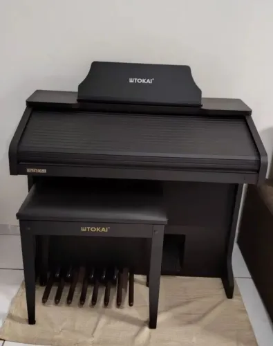 Vendo órgão eletrônico Tokai MD20 Preto usado bem conservado