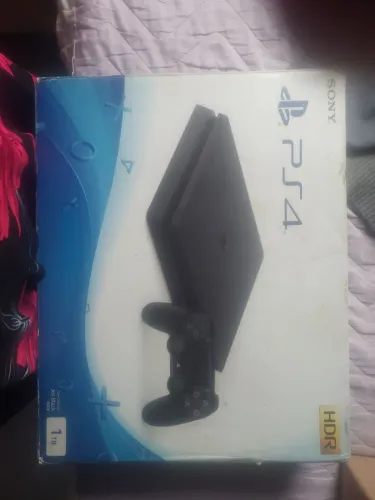 Vendo ps4 slim 1 tera