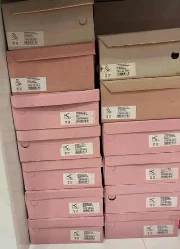 200 sapatos femininos liquidação