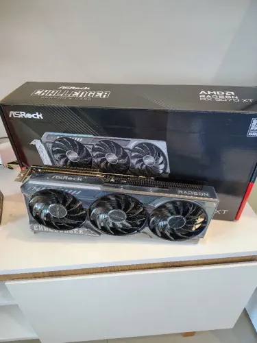 Placa de Vídeo RX 9070 xt 16gb