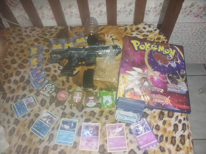 ?MEGA DESAPEGO GERAL: Arminha de Gel M4 + Lote Pokémon