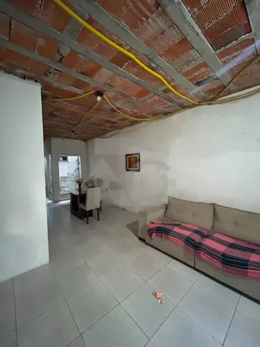 Casa à Venda no Eduardo Gomes com 3/4, Closet, Varanda e Garagem
