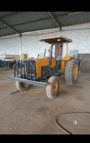 Vendo trator Valmet..ZAP *