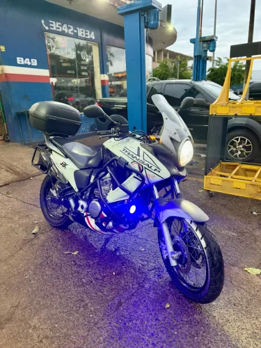 Honda Transalp 700 ano 2012 com vários acessórios