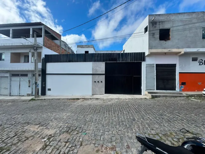 Galpão Comercial à Venda