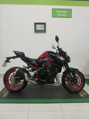 KAWASAKI Z900