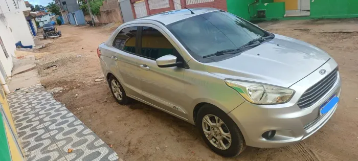 Ford KA+ Sedan 1.5 SEL 16V Flex 4P 2015