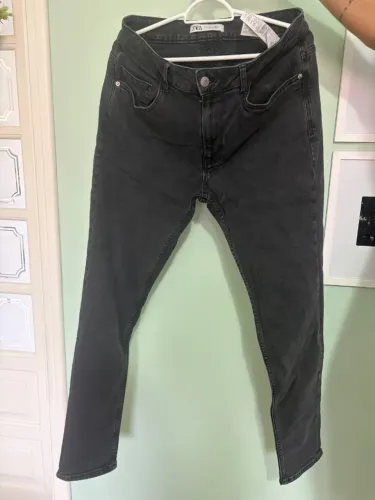 3 Calças masculina Zara, R$ 100,00 cada uma