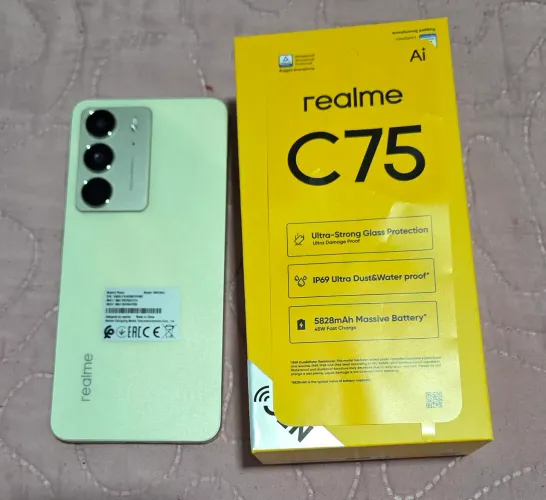 REALME C75