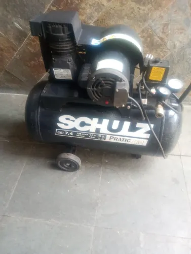 Compressor Schulz CSI 7.4 Pratic Air semi novo