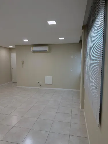 Excelente Sala Comercial - direto com a Proprietária