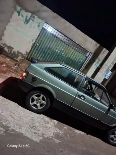 Vendo jogo de roda aro 14 com pneus 175/70 /14 valor 2.000