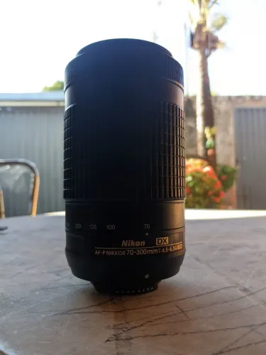 Vende-se lente Nikon 70-300 AF-P