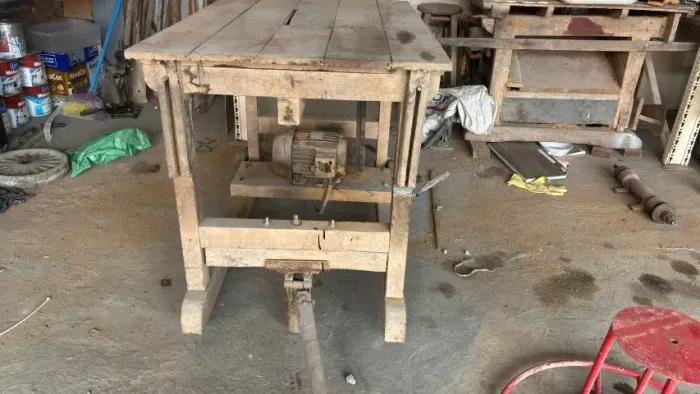 Mesa de Serra Funcionando