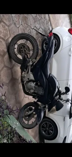 Vendo cb300r tudo certo motor documento em dias so pegar e andar 