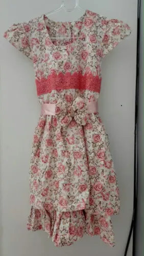 Vestido infantil de flores 