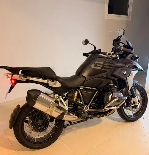 GS 1250 TRIPLE BLACK