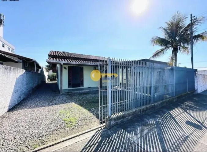 Casa de alvenaria no bairro Cidade Nova: espaço, tranquilidade e potencial para transforma