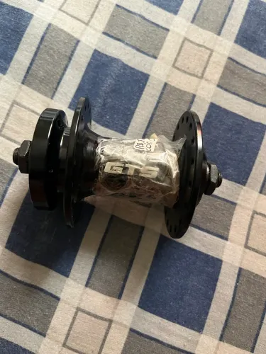 Cubo de bike Gts aro 29 novo