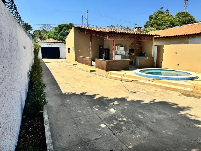 Damasceno Totti VENDE - Casa no Bairro de Fátima 